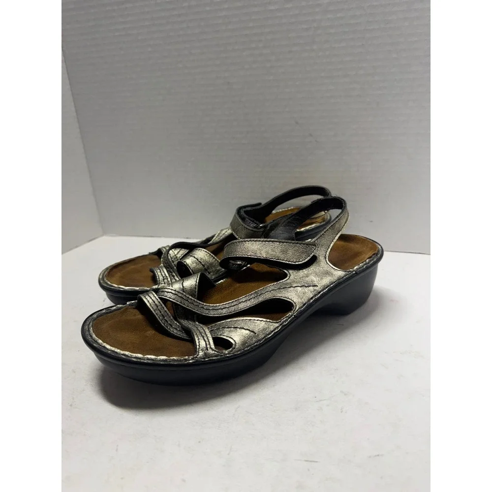 Naot Metallic Pewter Leather Strappy Wedge Sandals Womens 37 6.5 Made in Israel